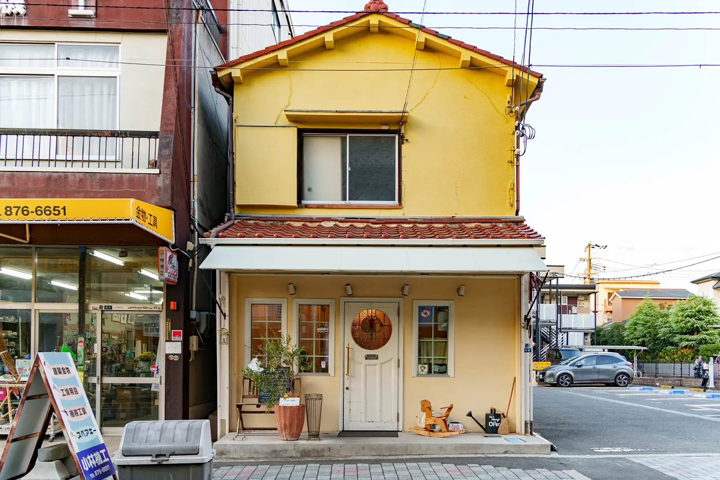 Cafe Maruji exterior