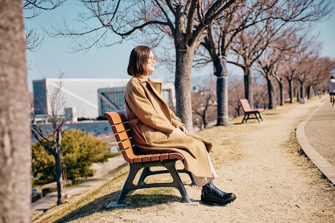 ベンチに座るファンさん