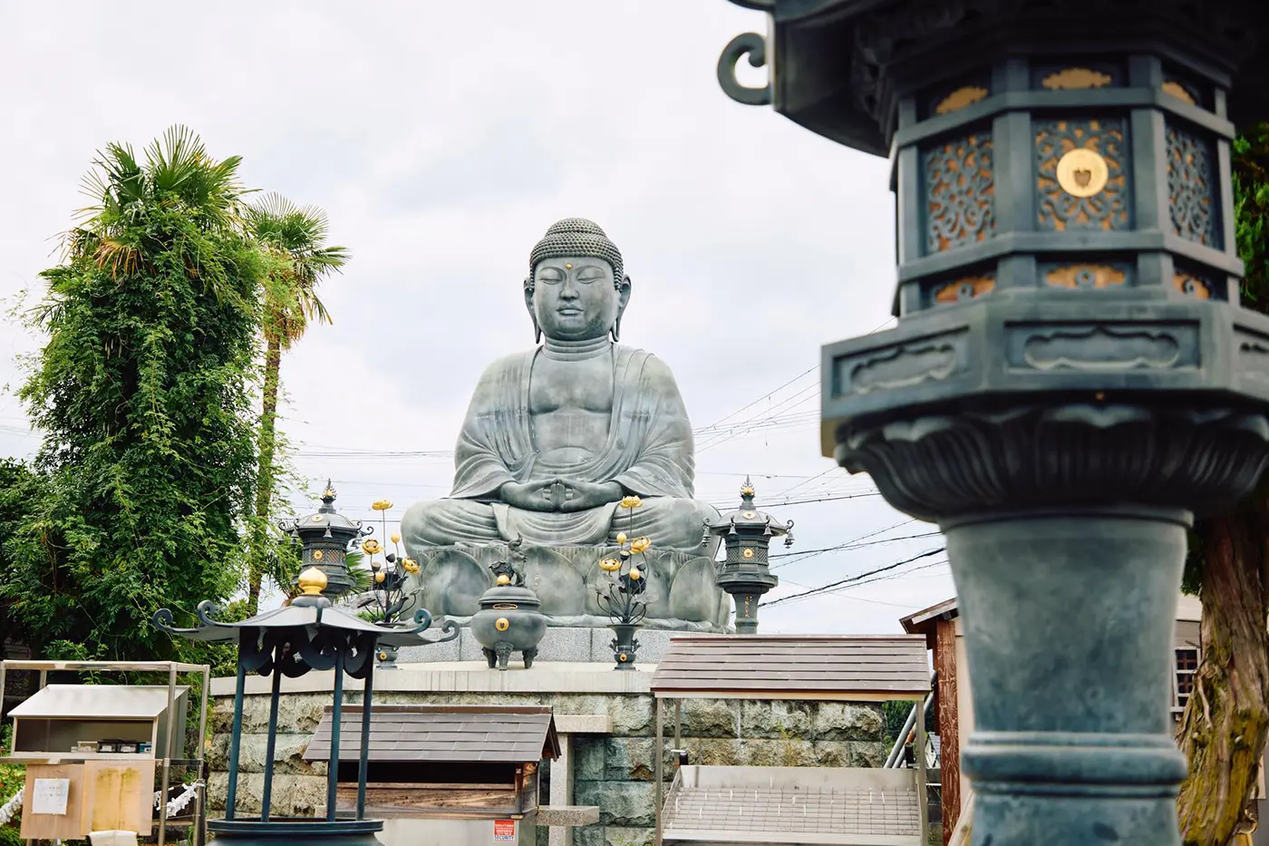 巨大な仏像