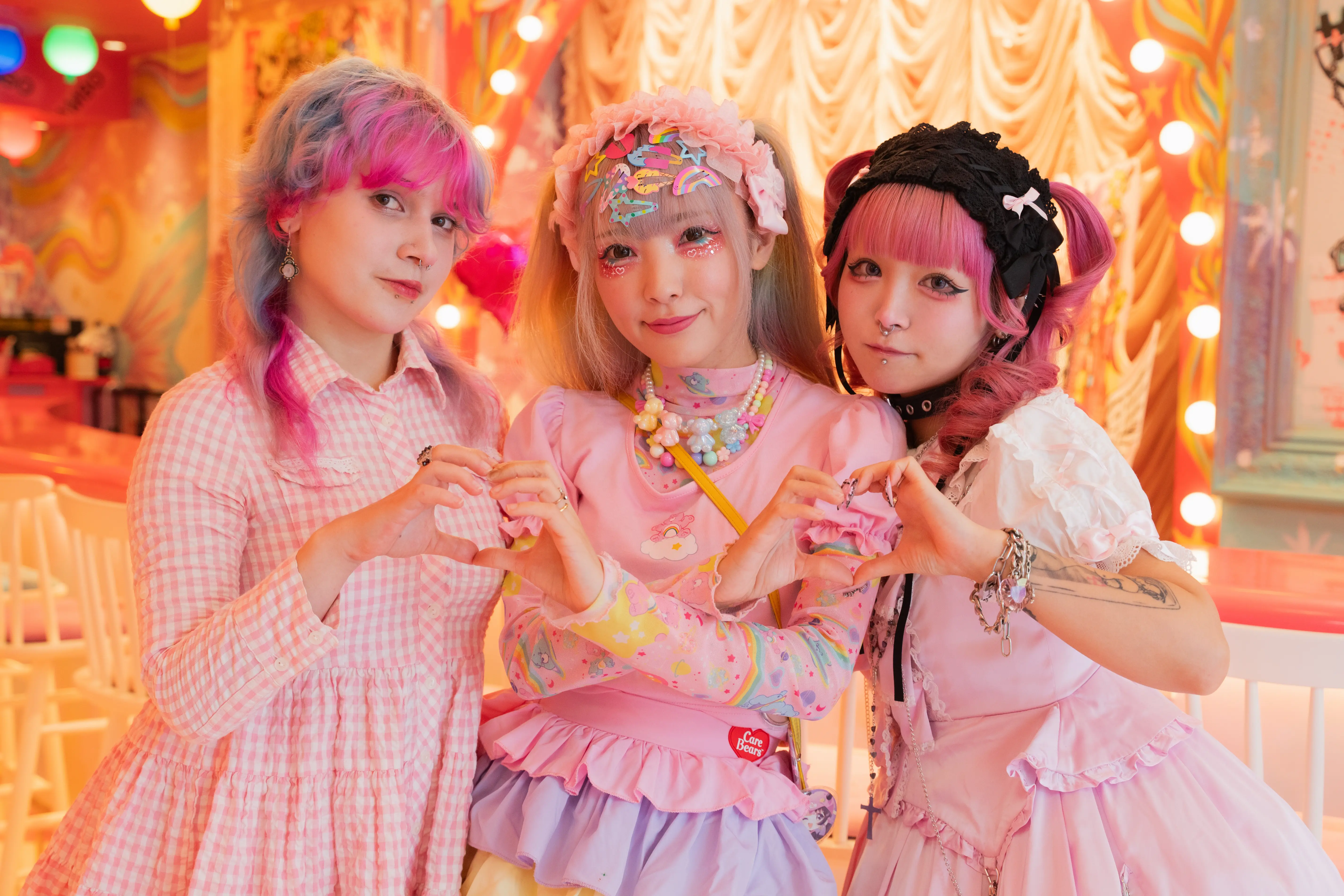 与店长的纪念照，573（Konami）