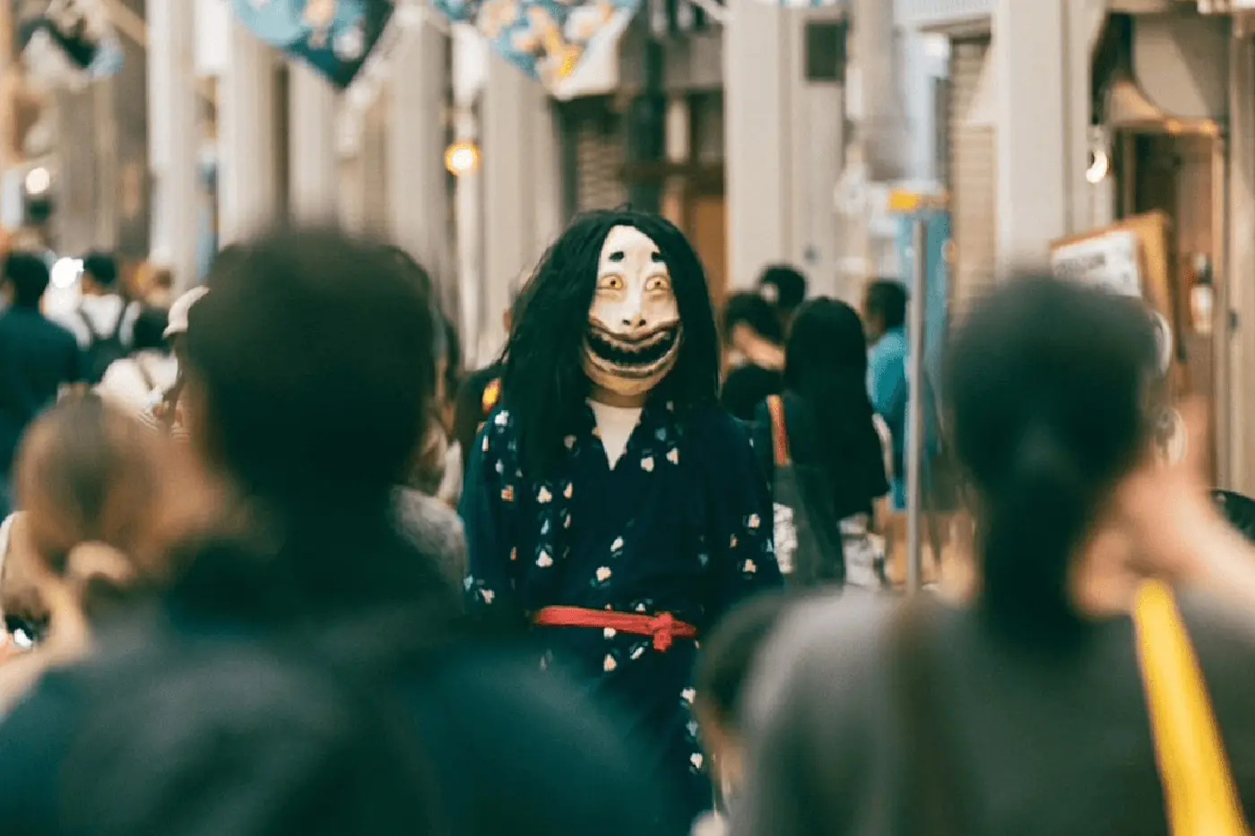 許多人都會去福士的商業街逛逛。