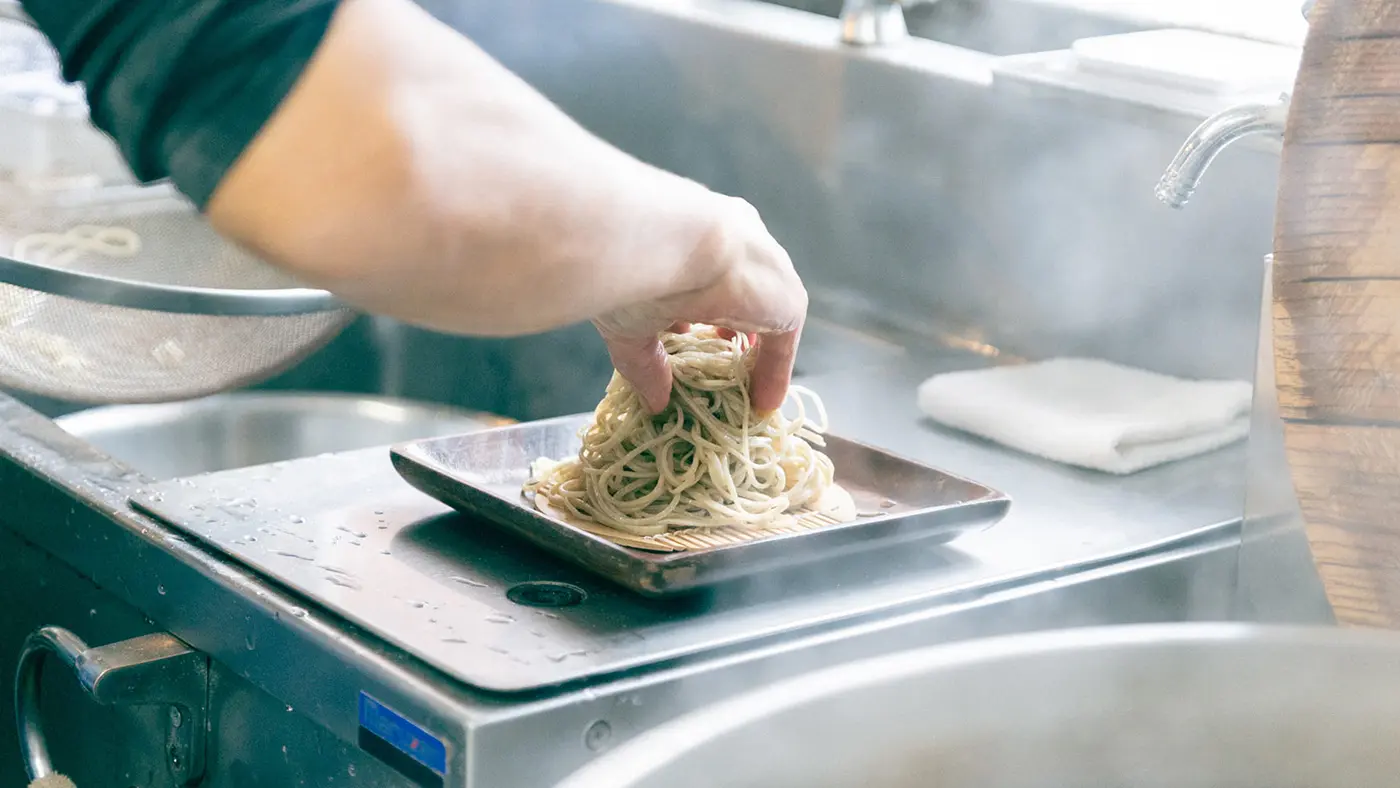 「天ぷらとおそば」のサービスセット