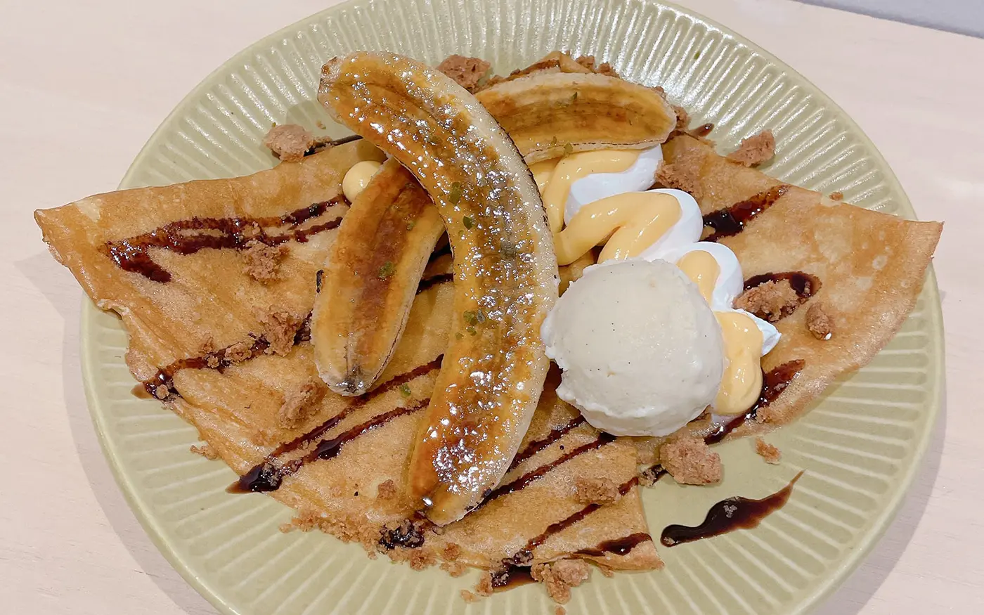 「水間門前町喫茶図書室×haru食堂+」の季節限定のクレープ