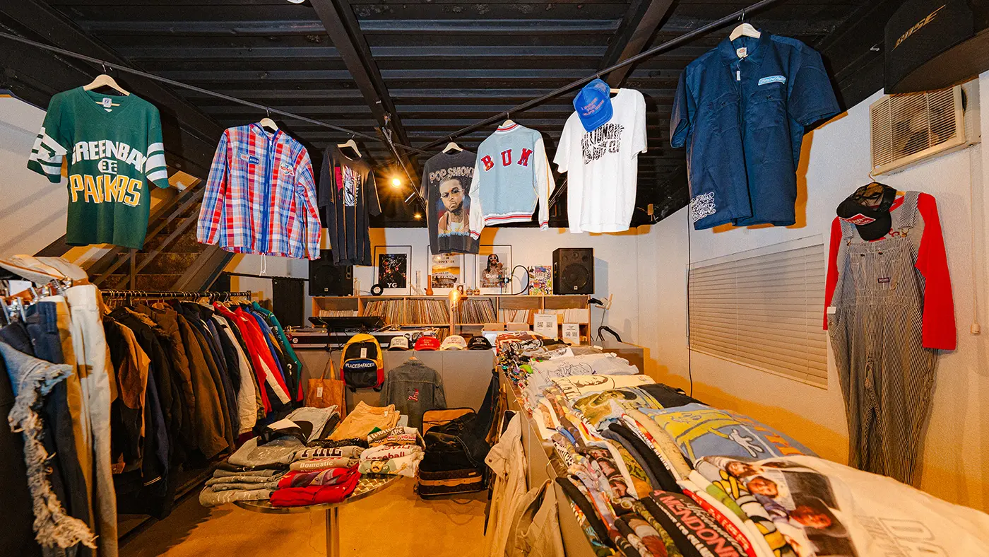 I STAND FOR GOD’S SIDEの店内