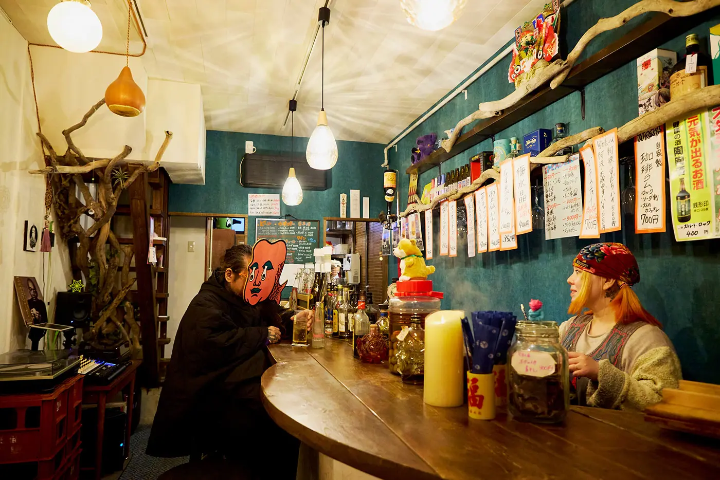 整個店都是我們自己動手做的。