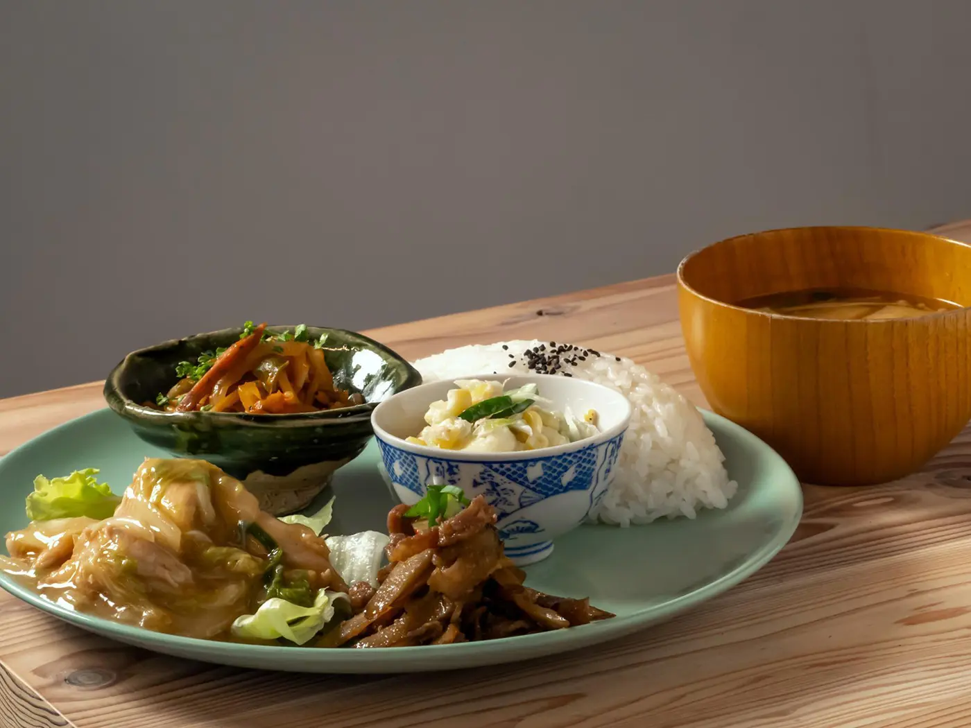 ランチの定食は日替わり