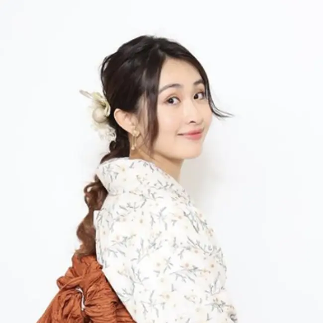 Rachel Bee（レイチェル ビー）