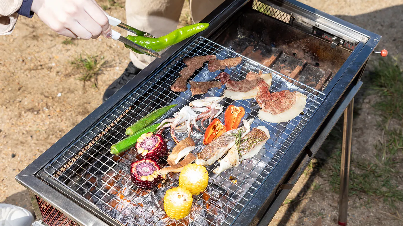 炭のセットと火おこしもお任せなので、スムーズにはじめられます