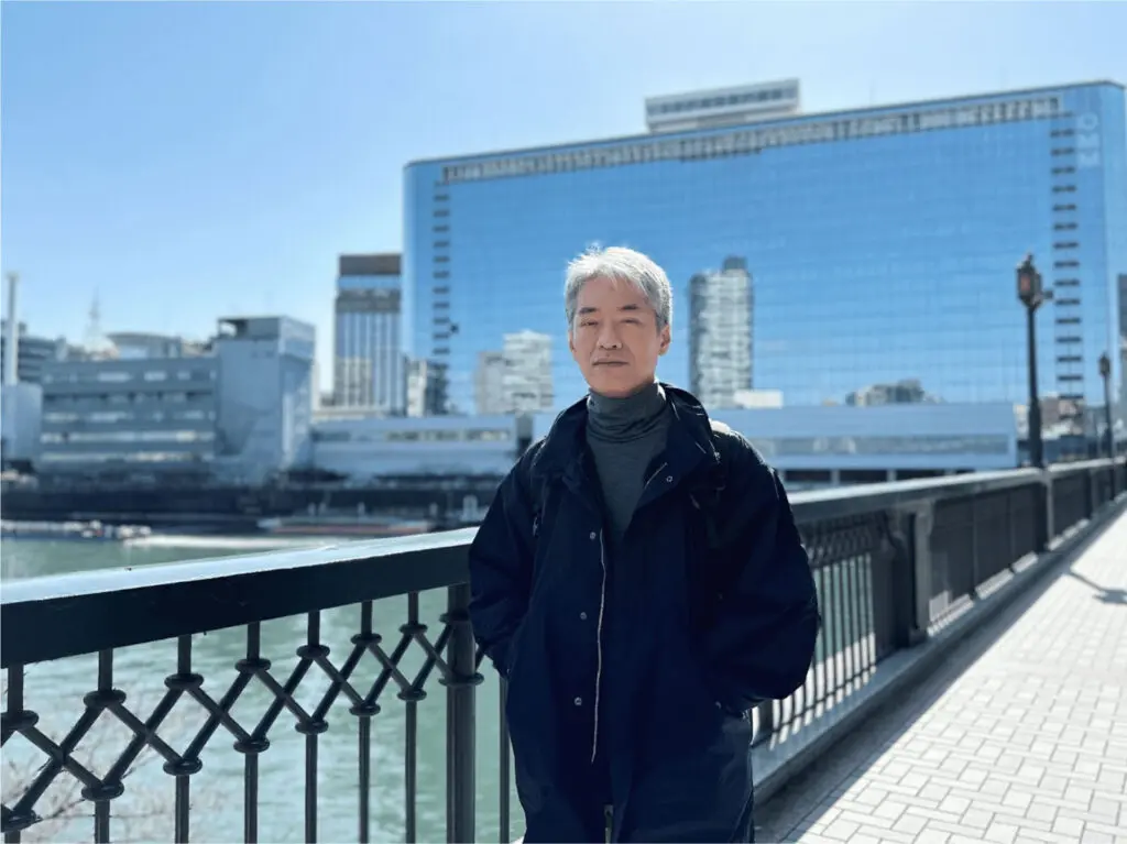 時間帯や天候に応じて異なる表情を見せるOMM