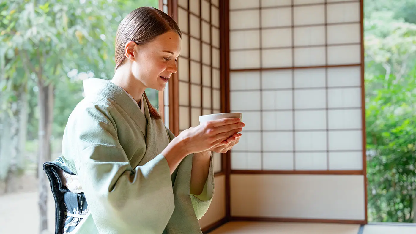 ドイツ出身で煎茶道を究める沢田羽照さん