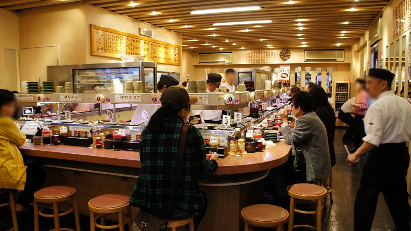 入店後、すぐに食べられるスピード感にリーズナブルな価格帯。