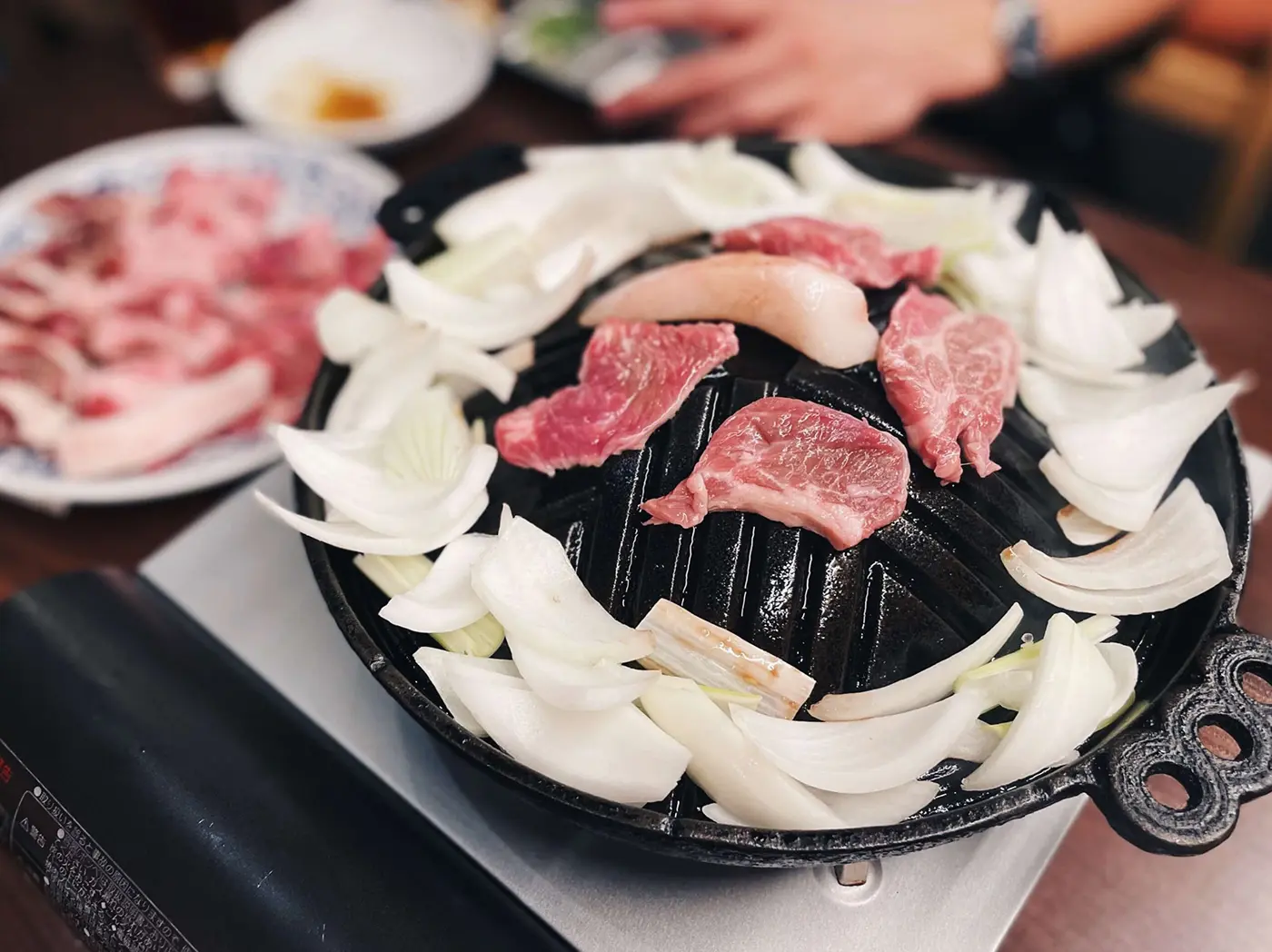 夜の人気メニュー生ラムジンギスカン