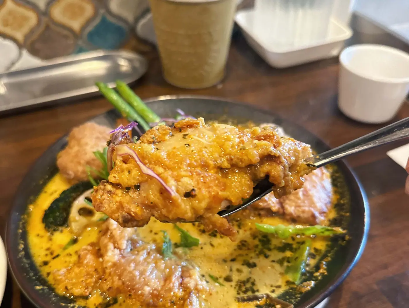 大きなザンギ（唐揚げ）が3つ