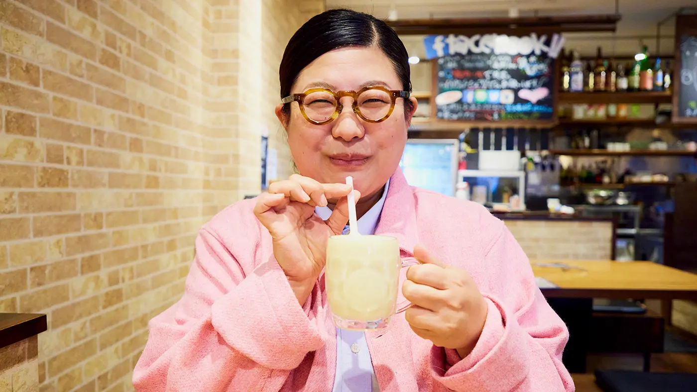 食前のミックスジュースで胃と心を整えます。めちゃウマ。