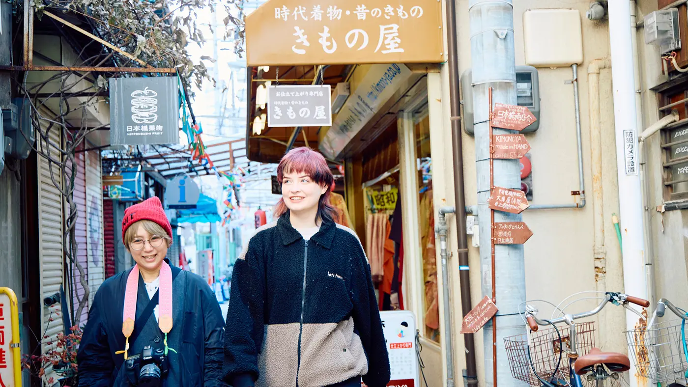 でんでんタウンから歩いて数分、一本西に入った筋に面して広がっているのが「日本橋商店会」。