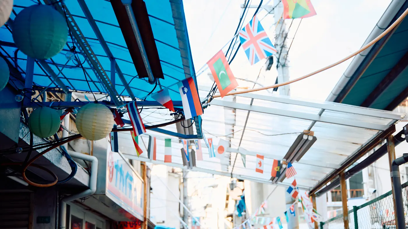 でんでんタウンとは違った、ノスタルジーあふれる電気街の顔を持つ日本橋商店会。