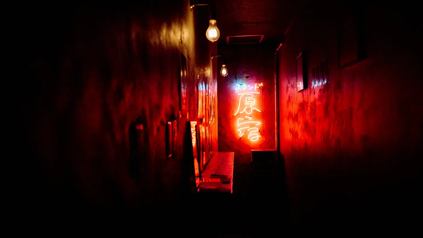 パナソニックの高音質音響機器ブランド・Technicsのレコードプレイヤーから流れてくるBGMが心地いい店内。