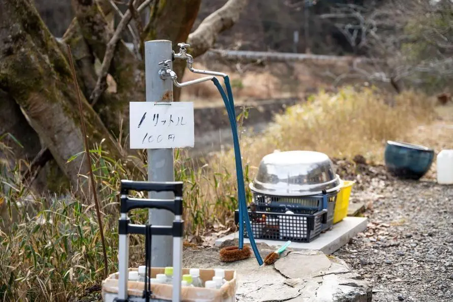 冷泉1リットル100円