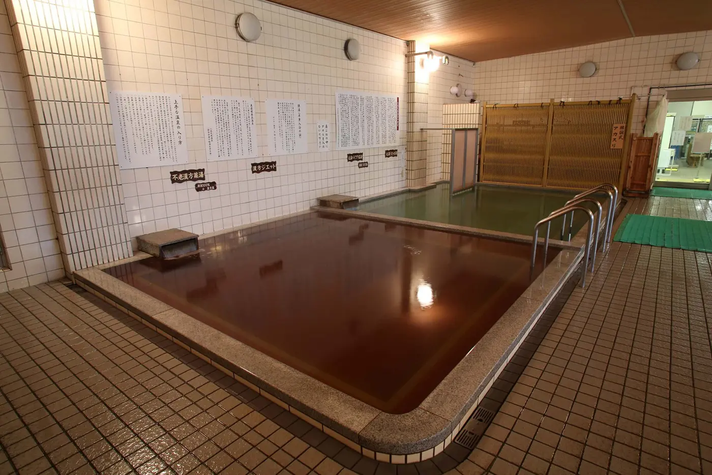 八尾グランドホテル