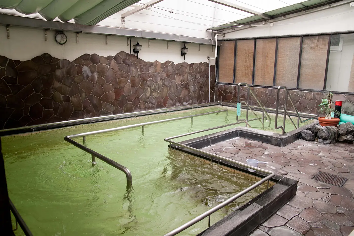 八尾グランドホテル