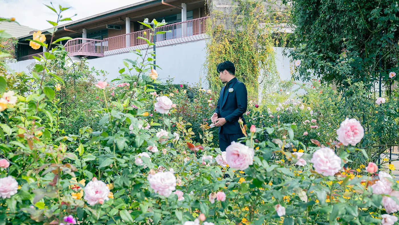 そんなバラの世界を前に、思わず唸るバラ王子。