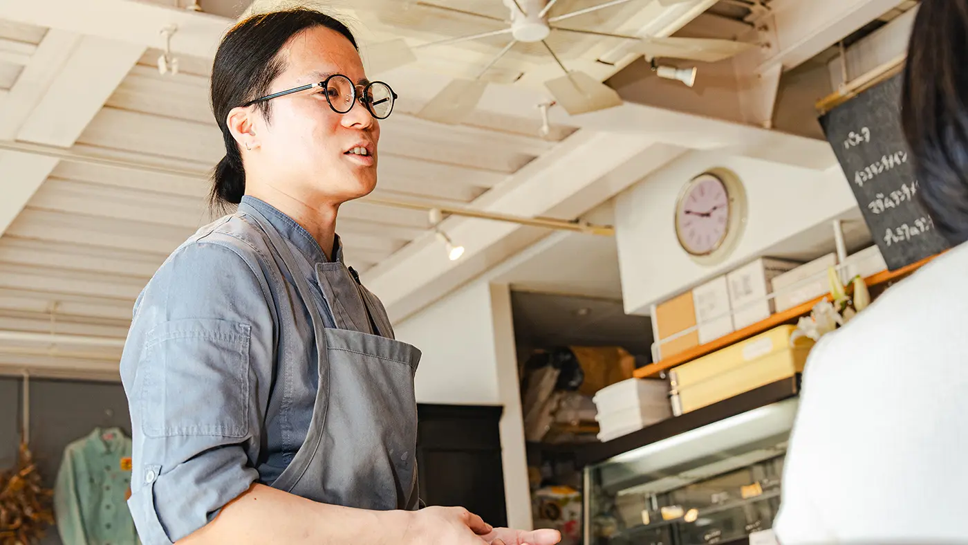 古着の販売も手掛けるなど、多方面でクリエイティブを発揮する縄手さん