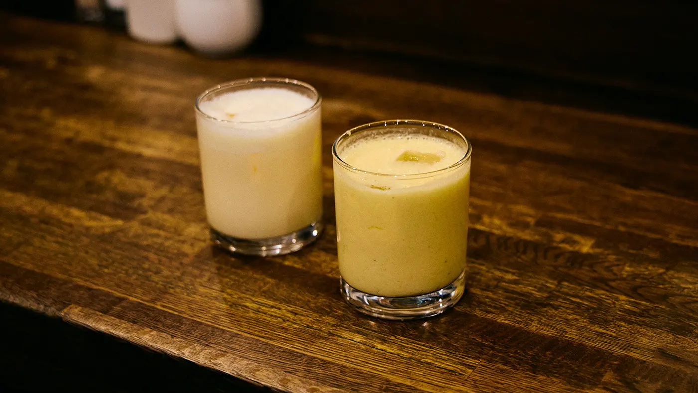 ミルクセーキ（左）、ミックスジュース（右）もおすすめ。