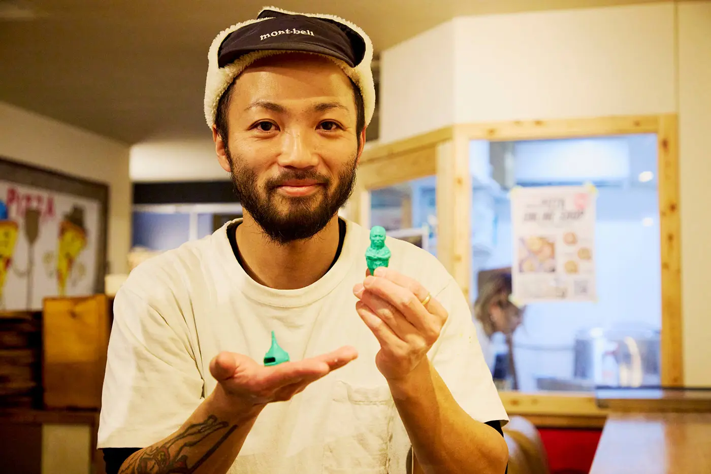 一個頂部裝有窯爐的成釜（一種窯爐）模型。