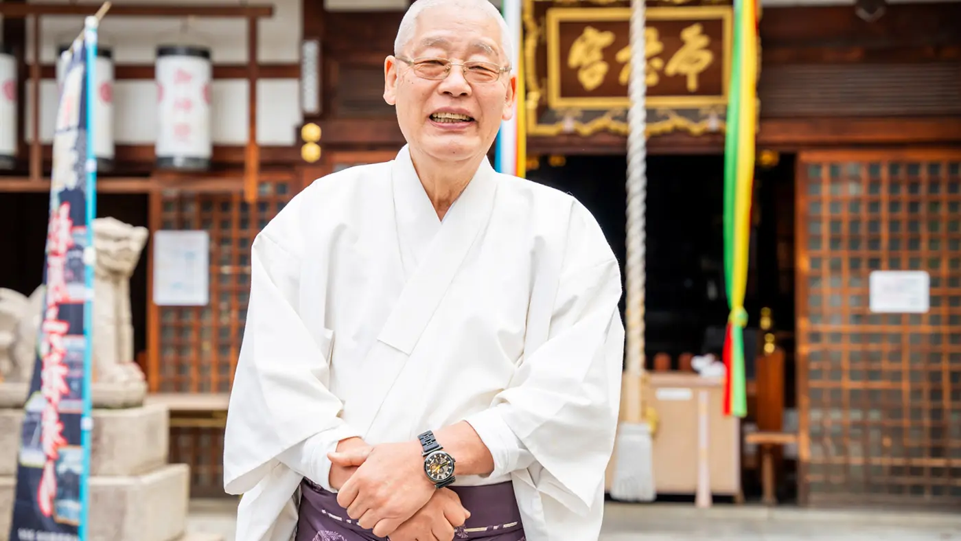 宮司の寺内成仁さん