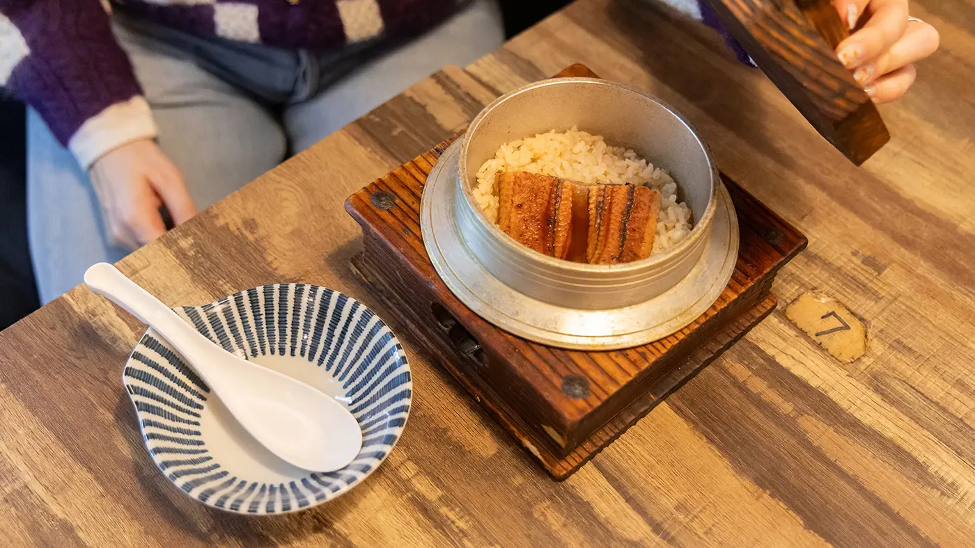 3名以上での来店で提供されるという釜飯