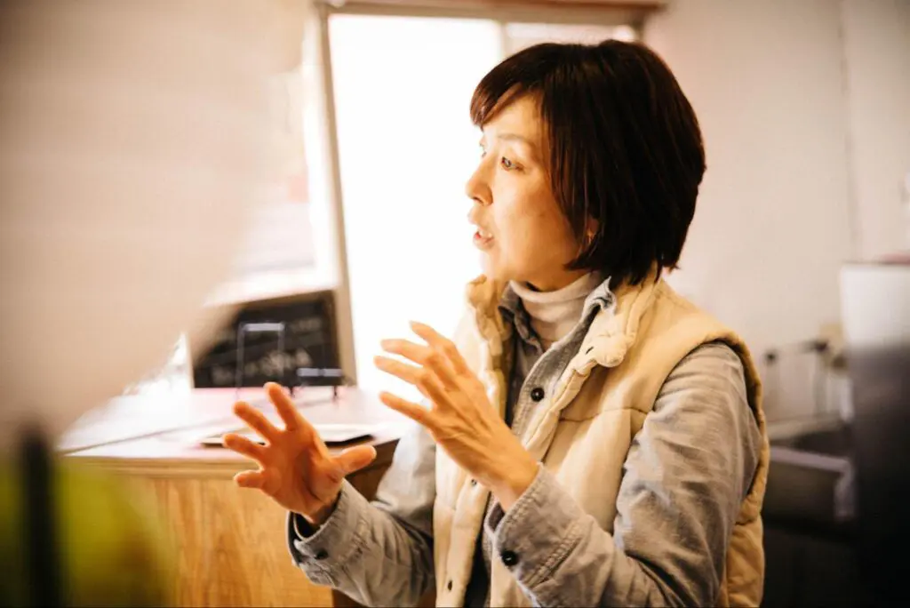 「栄養を摂っても心が元気でなければ、その栄養を受け入れられない。だから心が楽しくなるような商品を選んでいます」と、オーナーのはら みほさん