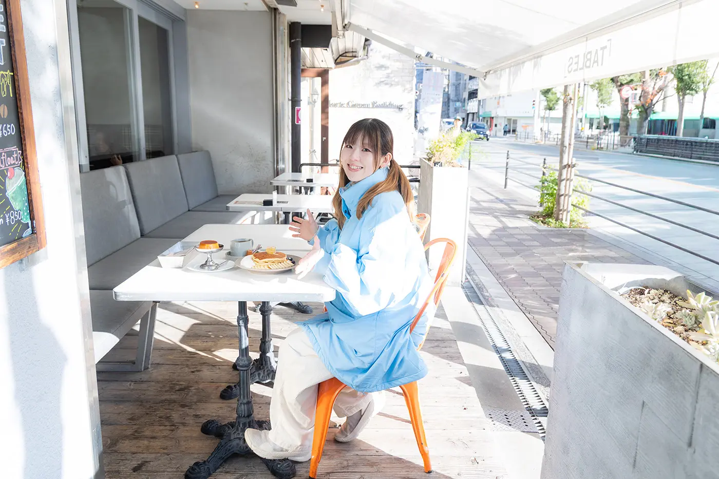 同じ画角で写真を撮ってみると「まさにこの席だ！」と嬉しくなります。