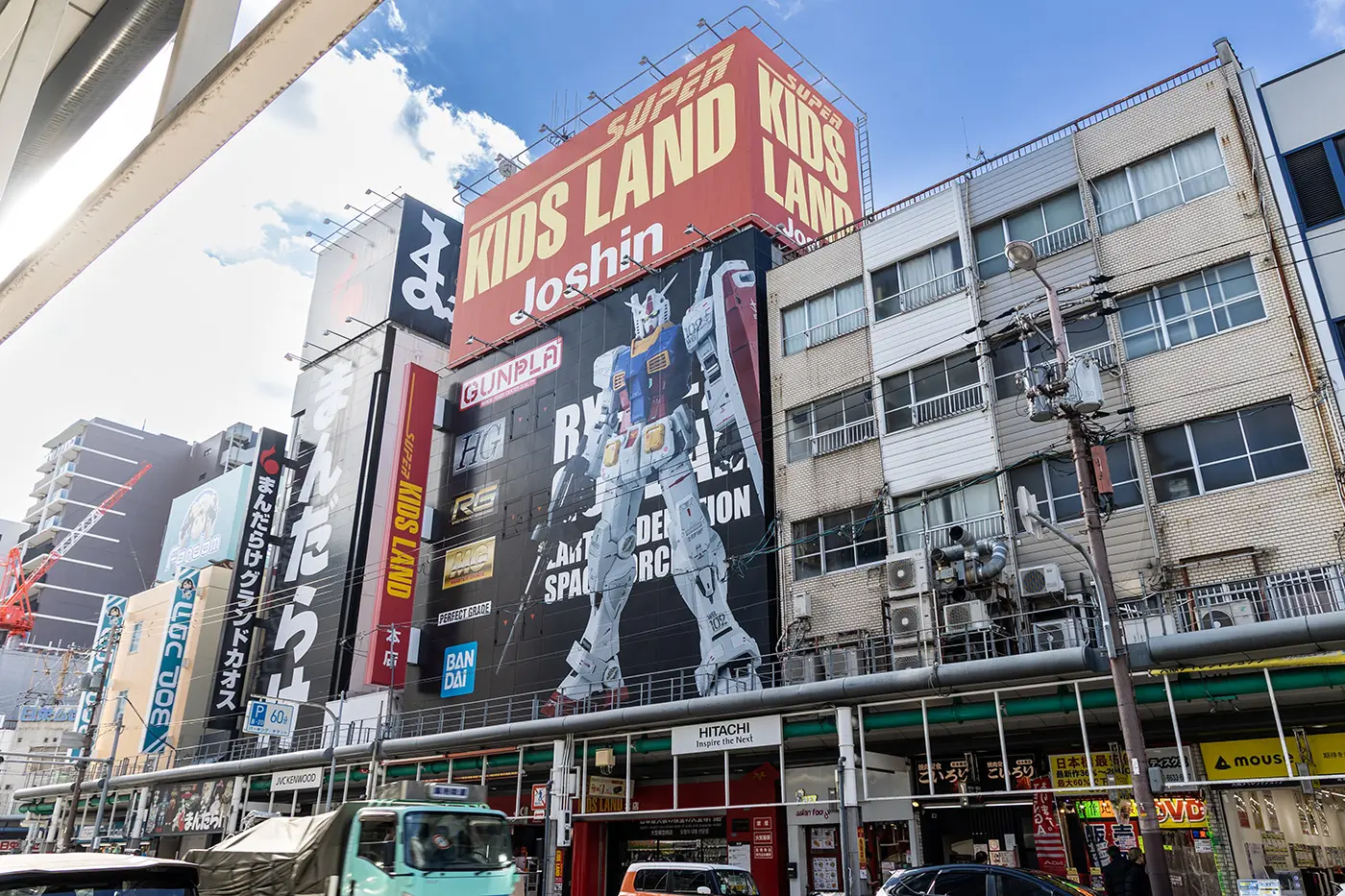 続いて、日本橋エリアへやってきました。