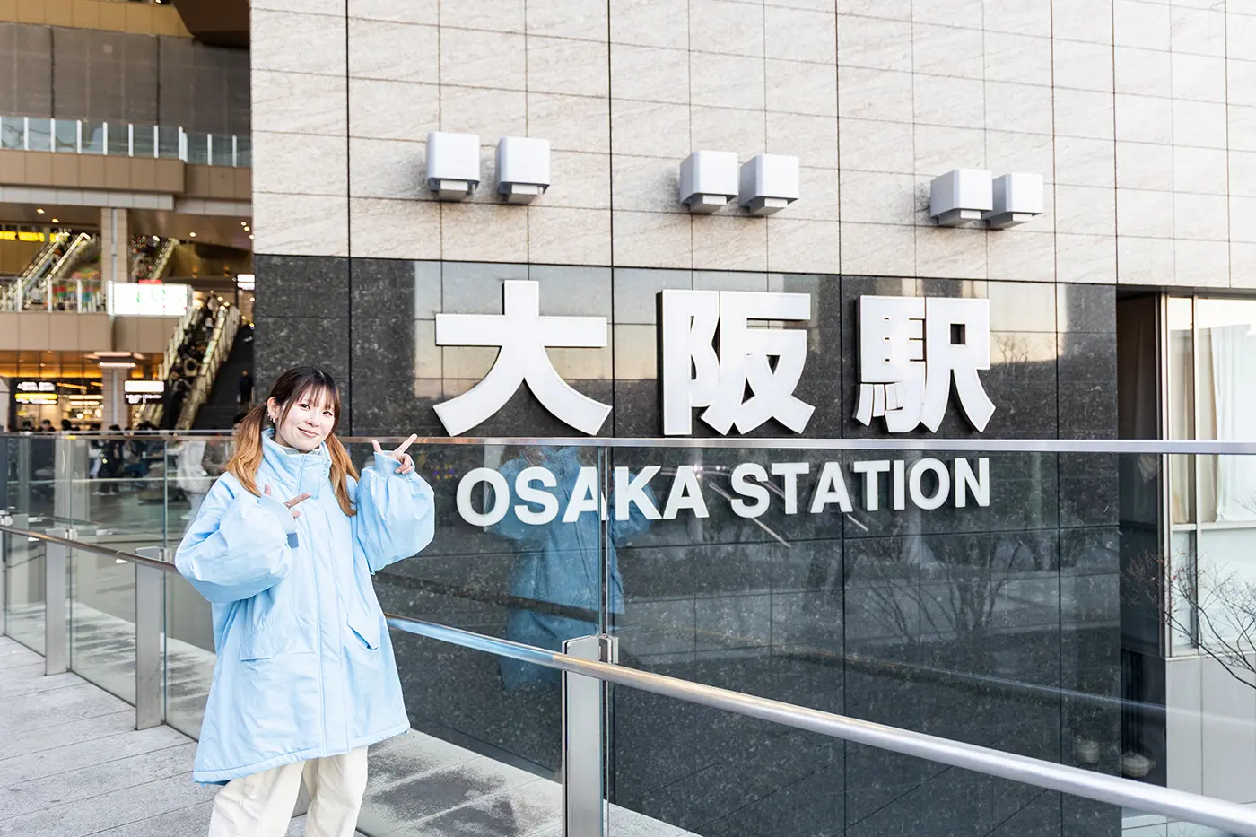 ラブライブ！シリーズへの愛と、関西で活動してきた経験をあわせ持つ琴江さんとともに、映画の舞台となった大阪の街を巡ります。