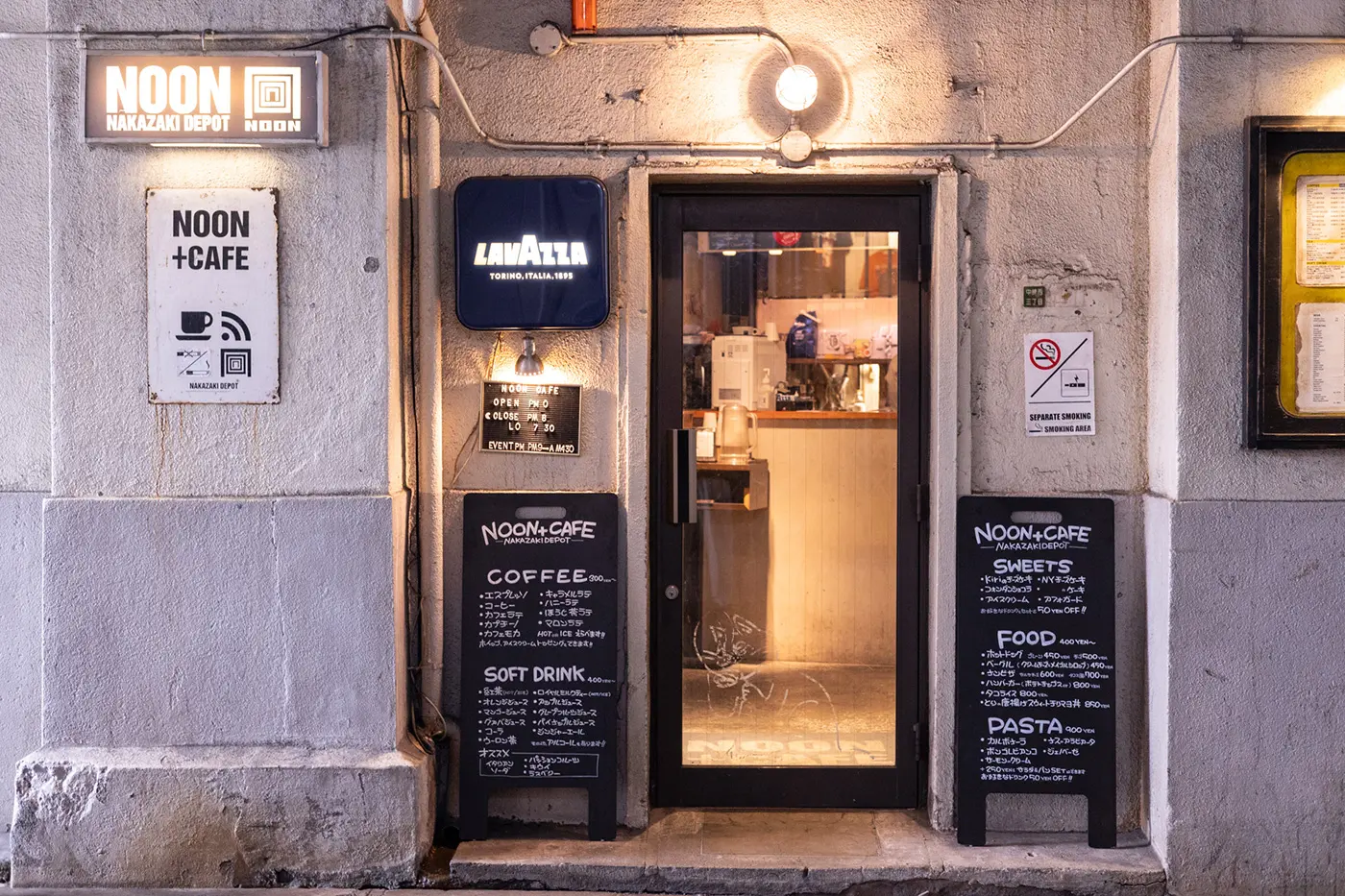 NOON + CAFE 是一個重要的場所，在大阪的音樂界留下了深刻的印記。