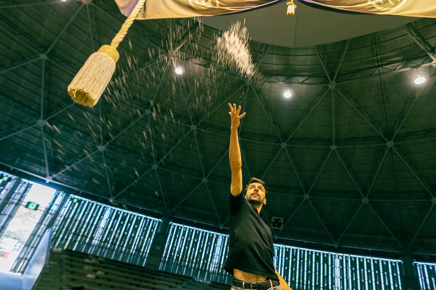 Thibault sprinkling salt