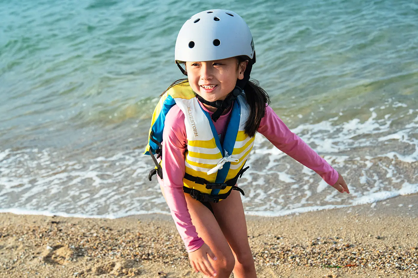 ICHINA shows a big smile