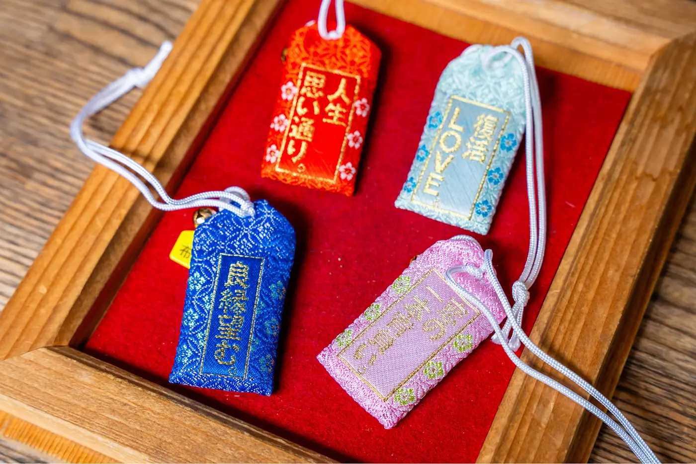 「愛情護身符」（共4種）