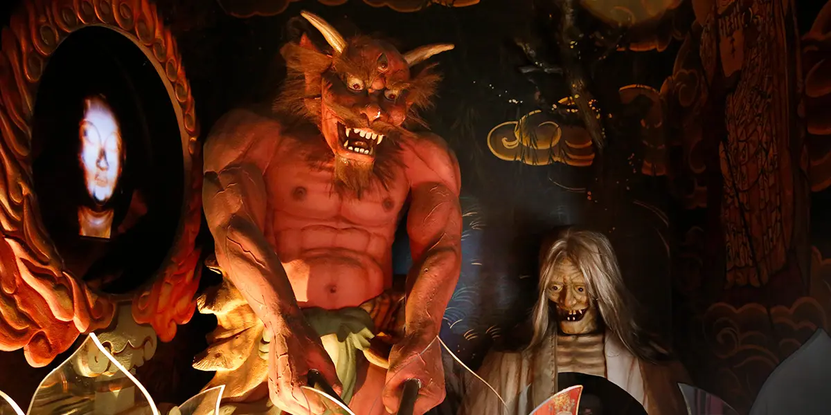 通往地獄的路,住著在三途川剝去人們衣服的老婦人、惡魔和閻王。