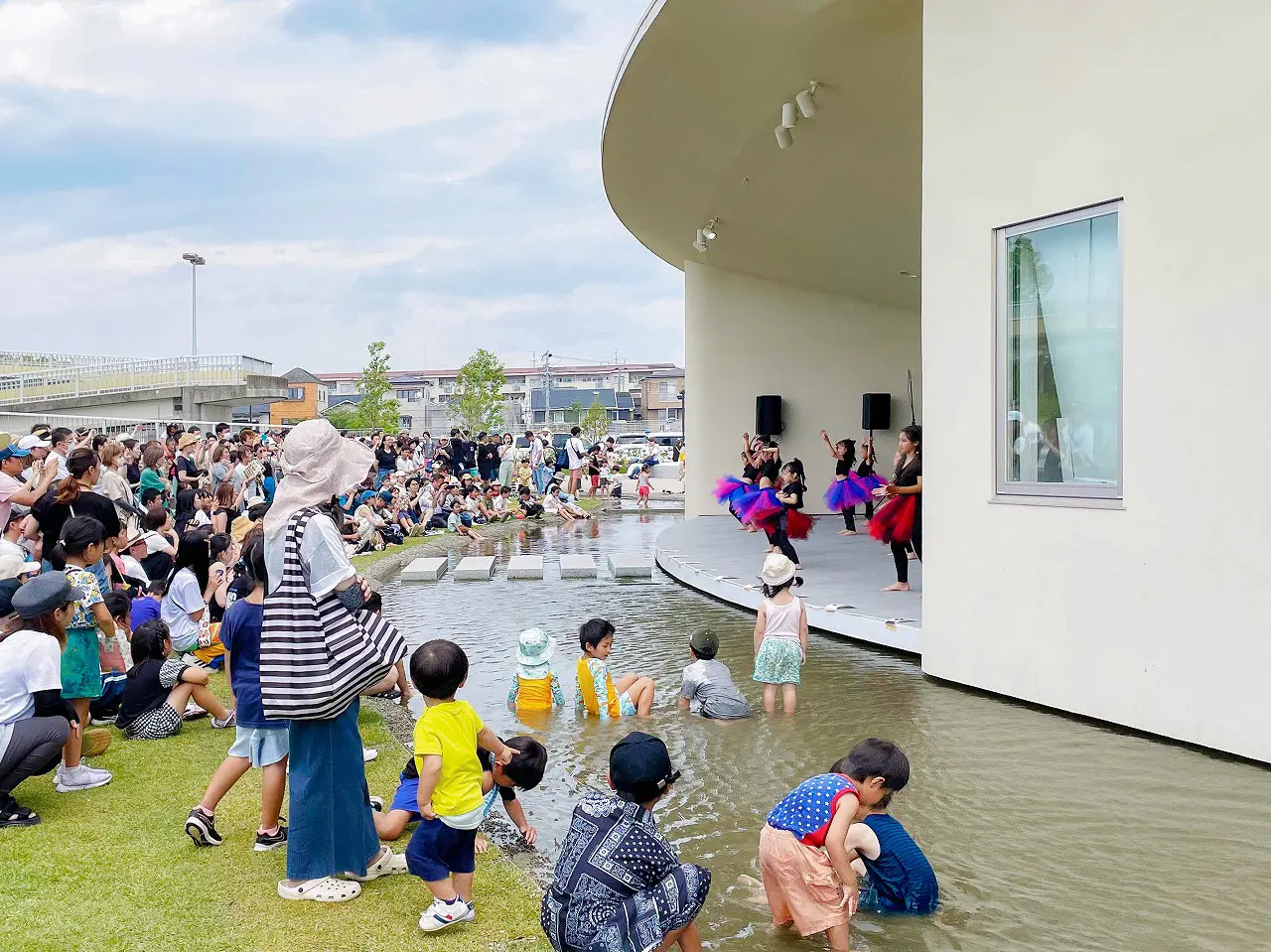 該設施還擁有多種便利設施,包括「梅德爾花園」社區花園和工作坊空間,為人們提供體驗、學習和互動的機會。 (圖片由E-DESIGN提供)