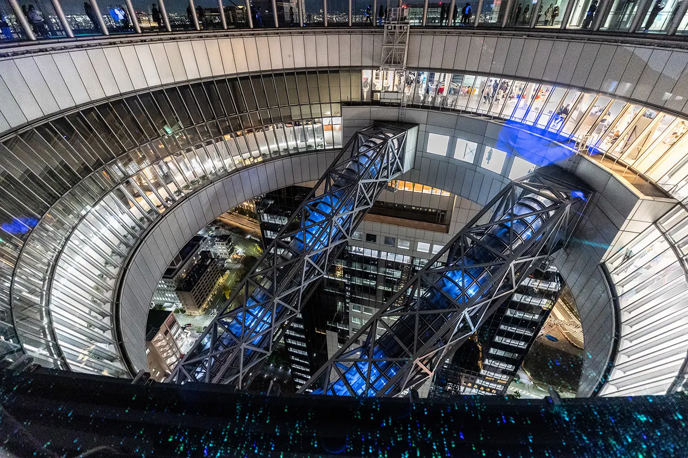 The cafe on the observation floor features a glass counter, giving you the feeling of floating in the sky.