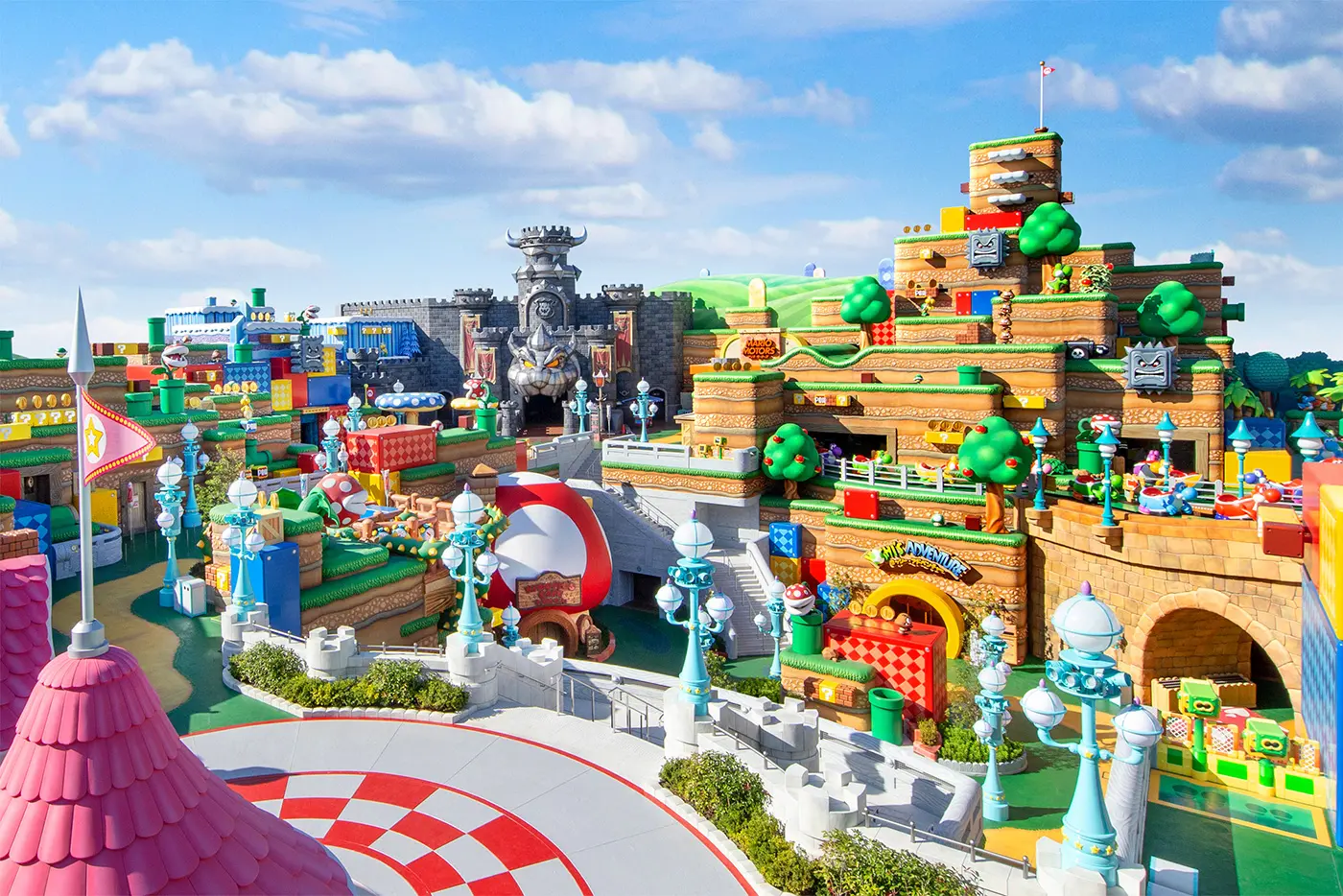 SUPER NINTENDO WORLD™에서는 게임에서 본 마리오의 세계를 실제로 체험할 수 있습니다.