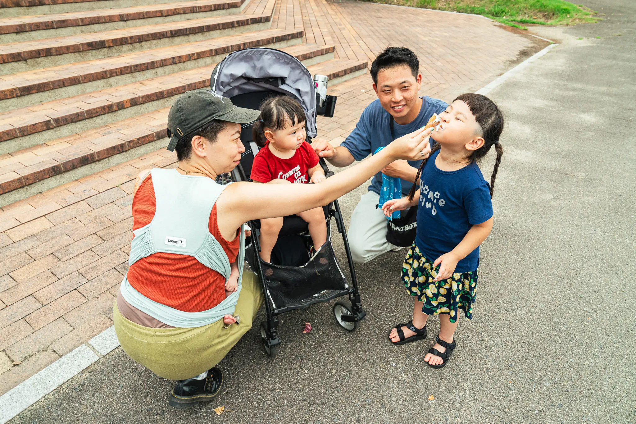 소프트 크림 먹기